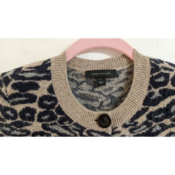 ANN TAYLOR Animal Print Alpaca/Merino Wool Blend Thick Plush Button-Up Sweater S - Picture 2 of 11